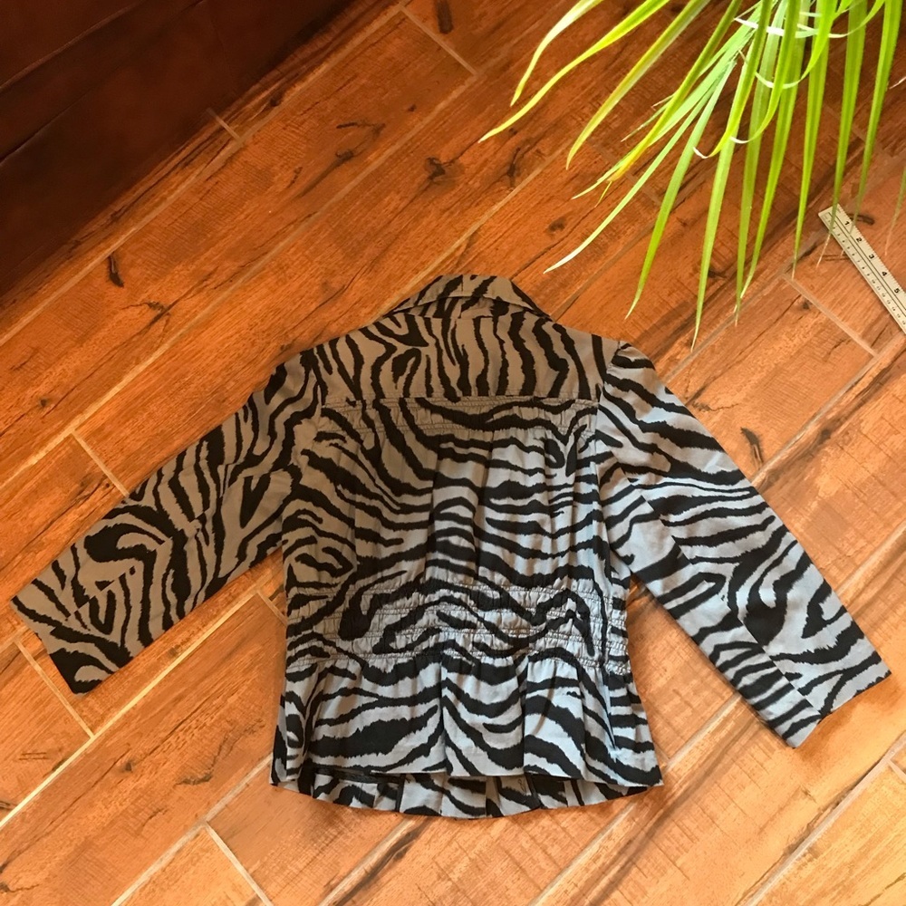 Allison Taylor Size M 3 Button Jacket Zebra #2170 - Picture 2 of 4